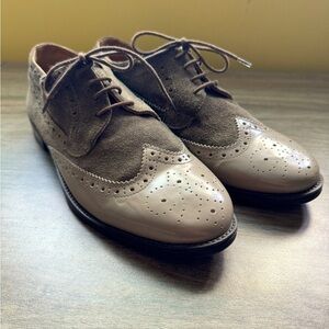 Women’s Taupe leather brogue oxford flats. EU 39